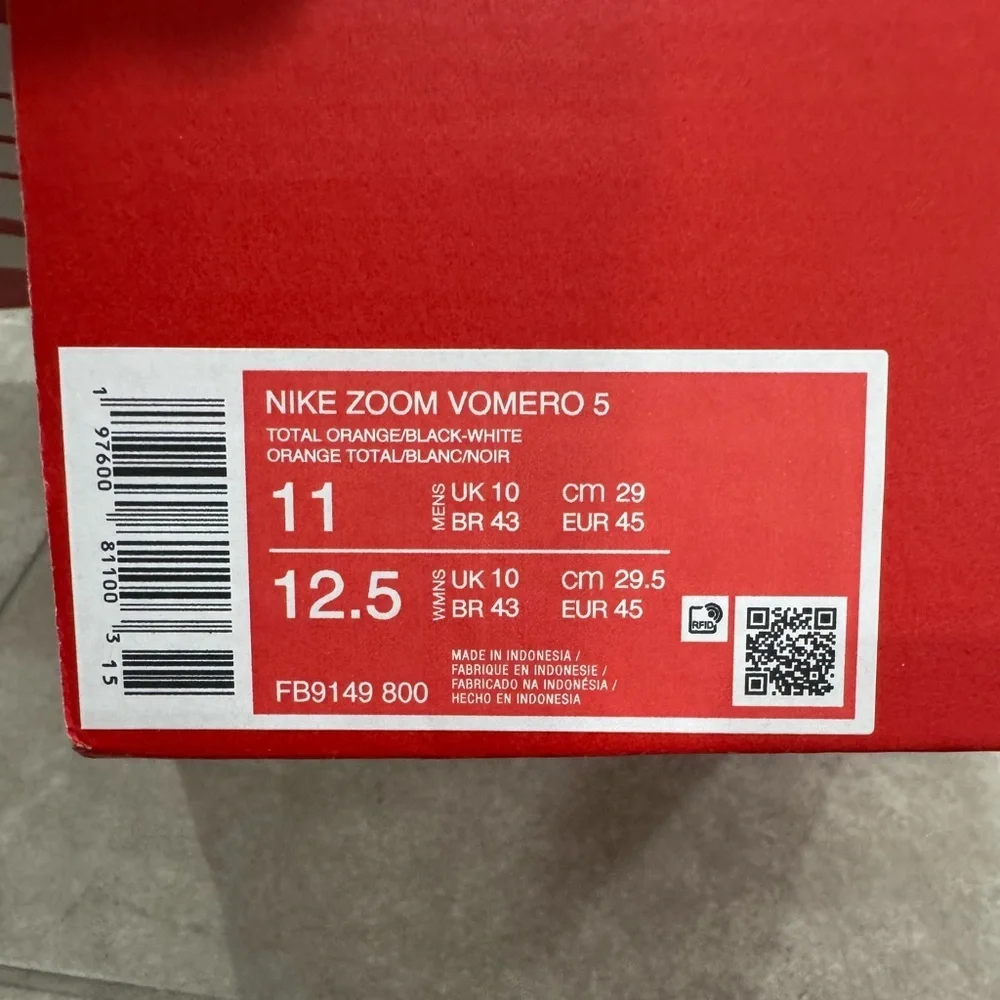 Size 11 - Nike Men's Air Zoom Vomero 5 Total Orange - Picture 7 of 7